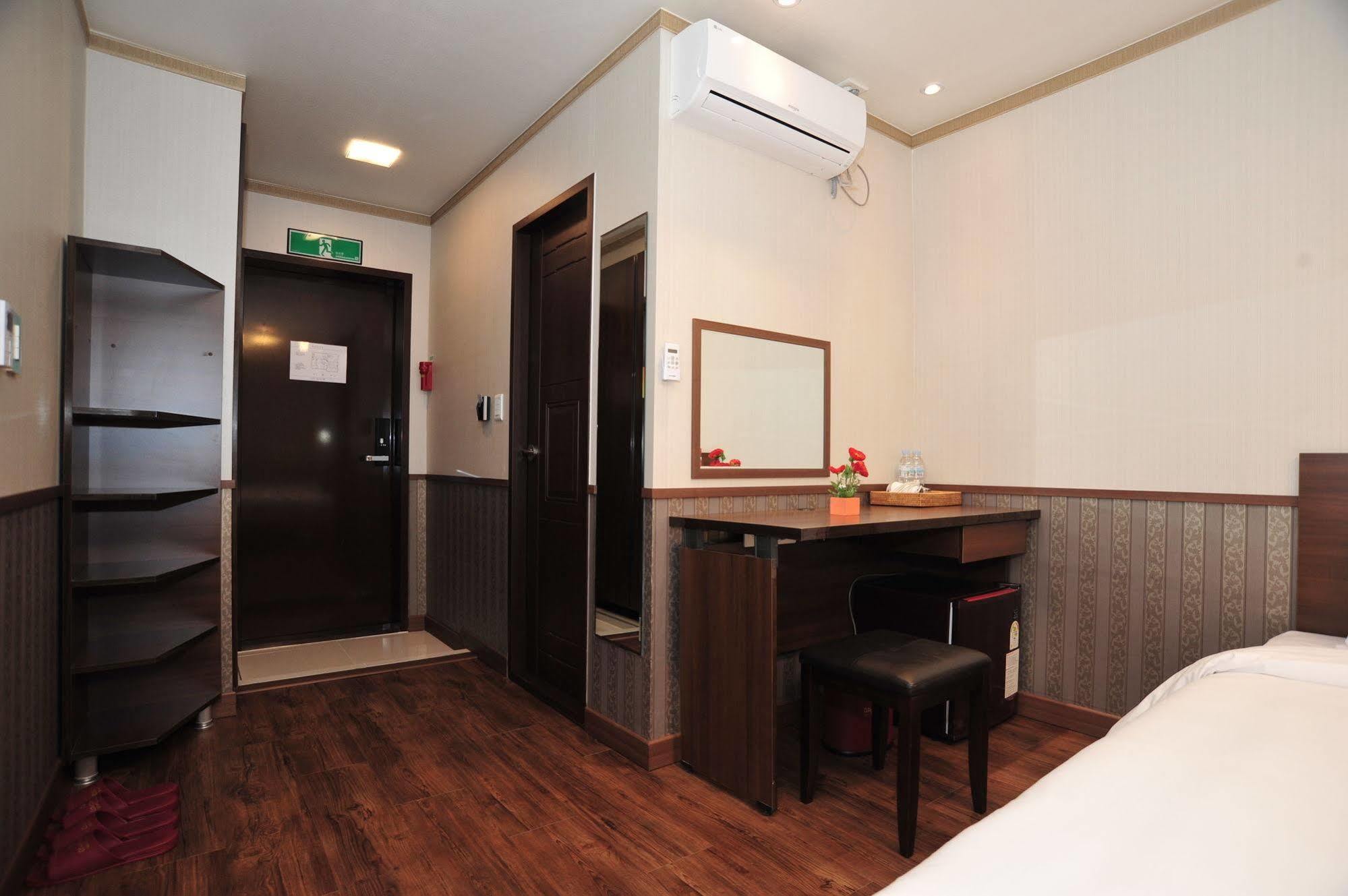 Global Inn Seoul Dongdaemun City Days Inn Extérieur photo