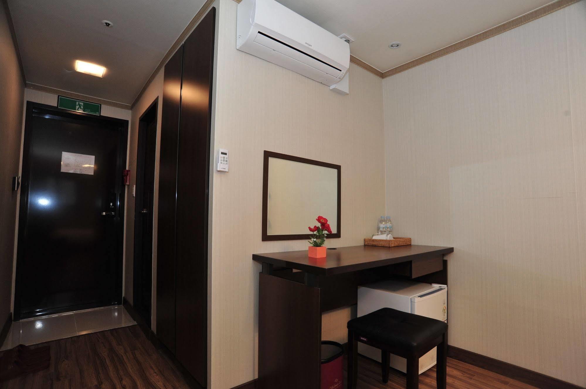 Global Inn Seoul Dongdaemun City Days Inn Extérieur photo