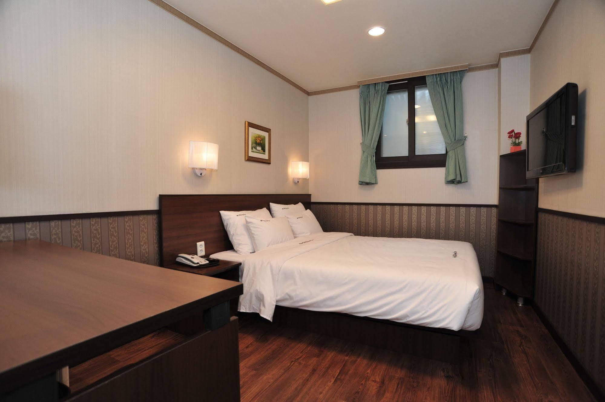 Global Inn Seoul Dongdaemun City Days Inn Extérieur photo